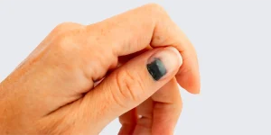 Combien de temps met un ongle pour tomber 1