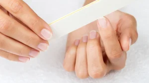 Comment bien se limer les ongles soi même