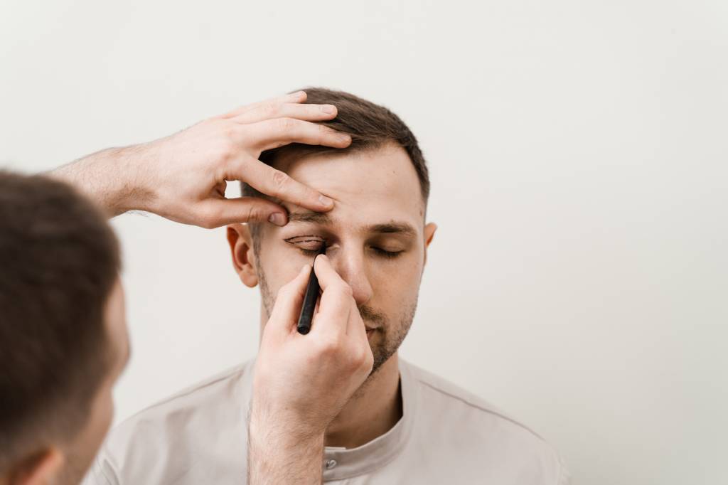 visuel blepharoplastie l operation des paupieres au resultat naturel
